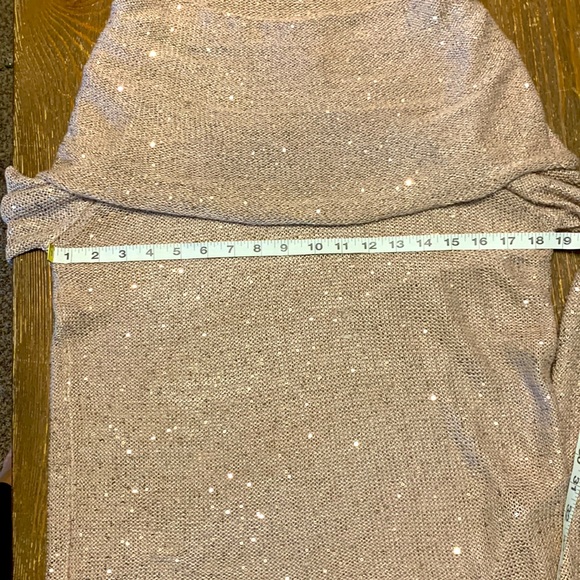 New Rose Gold Sequin Off Shoulder Eye Catching Sweater Medium - Picture 7 of 10